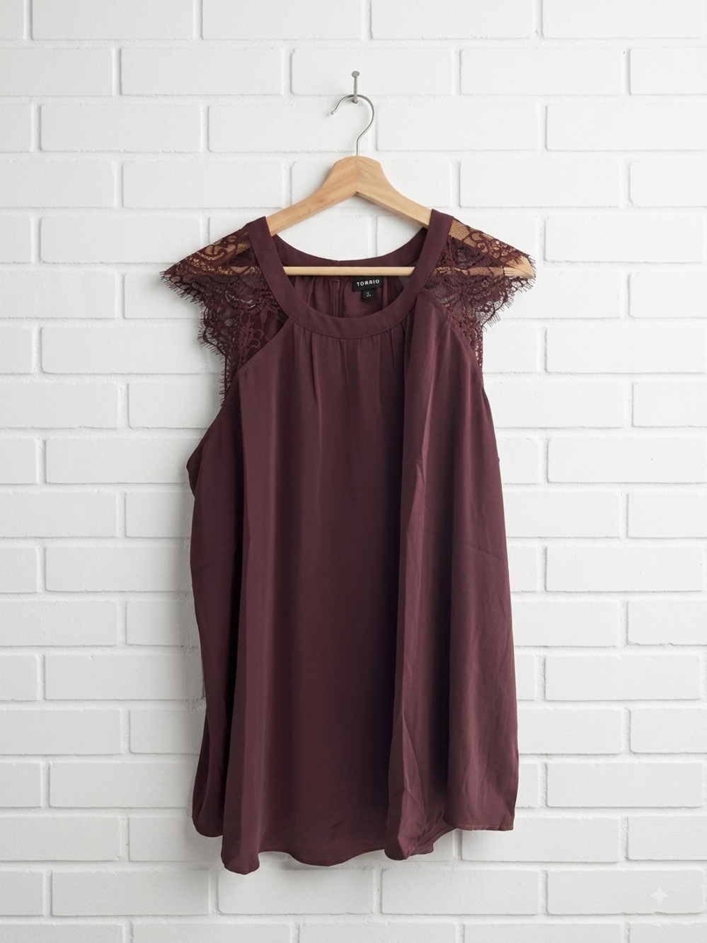 Torrid Studio Crepe De Chine Burgundy Lace Shoulder Tank Top Size 2 2X 18-20